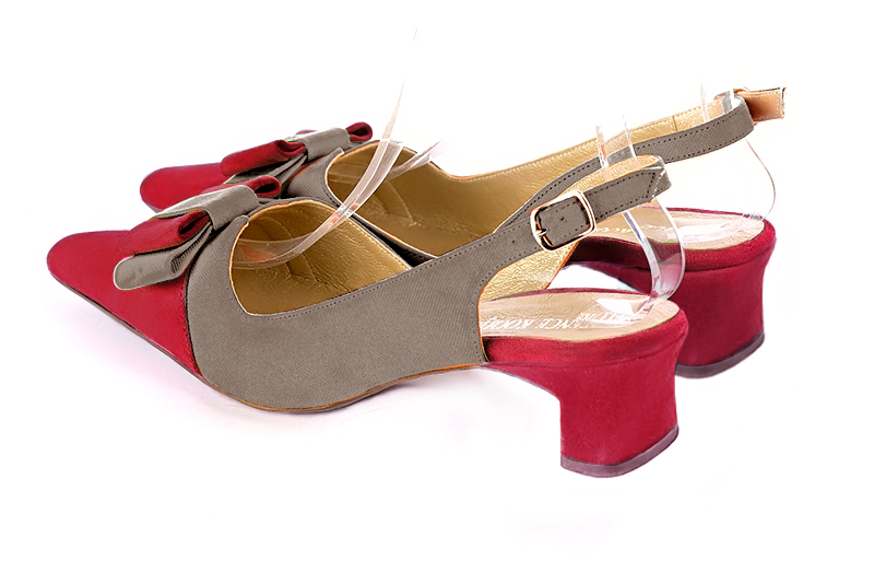 Cardinal red and taupe brown women's open back shoes, with a knot. Tapered toe. Low kitten heels. Rear view - Florence KOOIJMAN